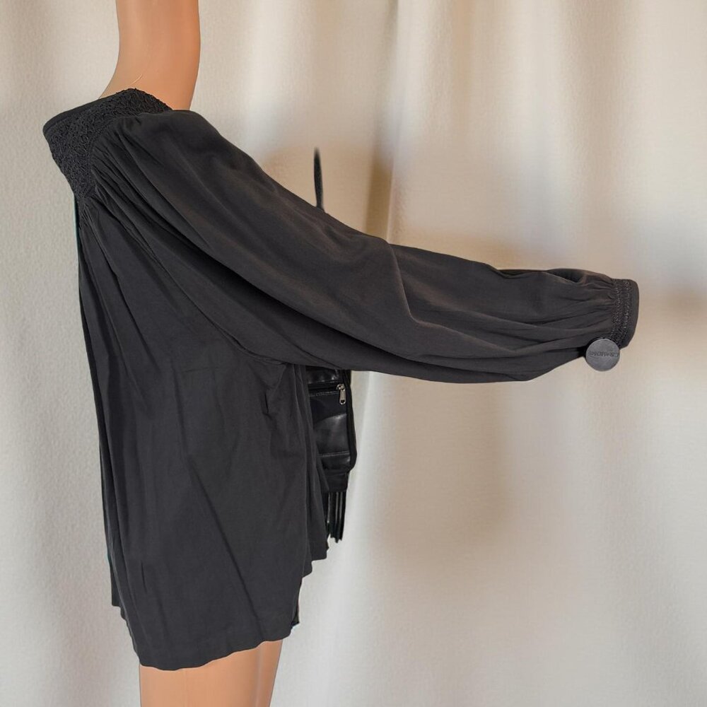 Women's Boho Smocked Top Size Large NWT - Picture 2 of 4